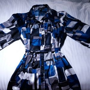 Women's geometric button up shirt